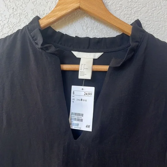 NWT H and M Black Mini Long Sleeve Dress size 8 - Picture 4 of 9